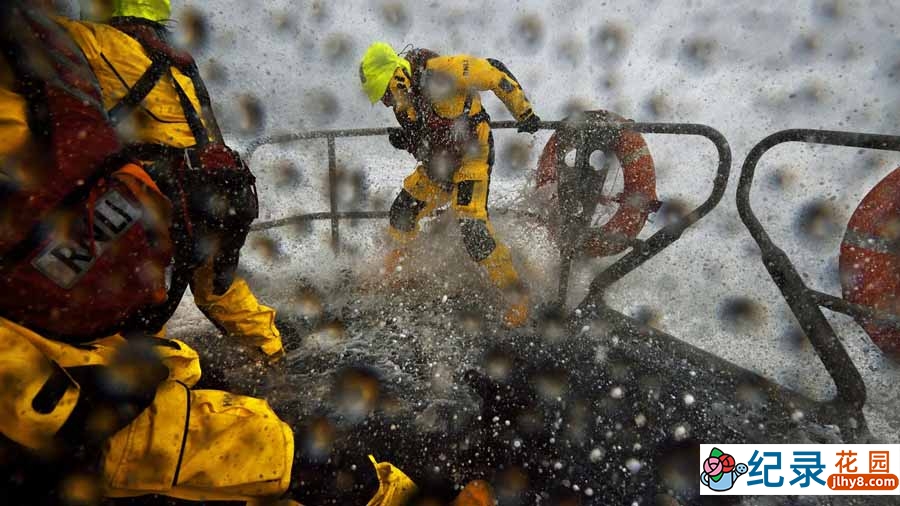 灾难事故纪录片《海上紧急救援 Saving.Lives.at.Sea》第5季