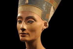 娜芙蒂蒂胸像:偶像诞生 The Nefertiti Bust – The Birth of an Icon 2020
