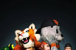 面罩之下 Behind The Mask