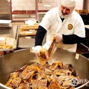 西点军校如何每天为陆军学员提供13000多份饭菜 How West Point Makes Over 13,000 Meals A Day For Army Cadets 2023