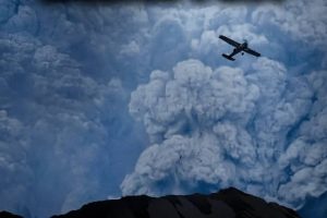 历劫归来：圣海伦火山爆发 Surviving the Mount St. Helens Disaster